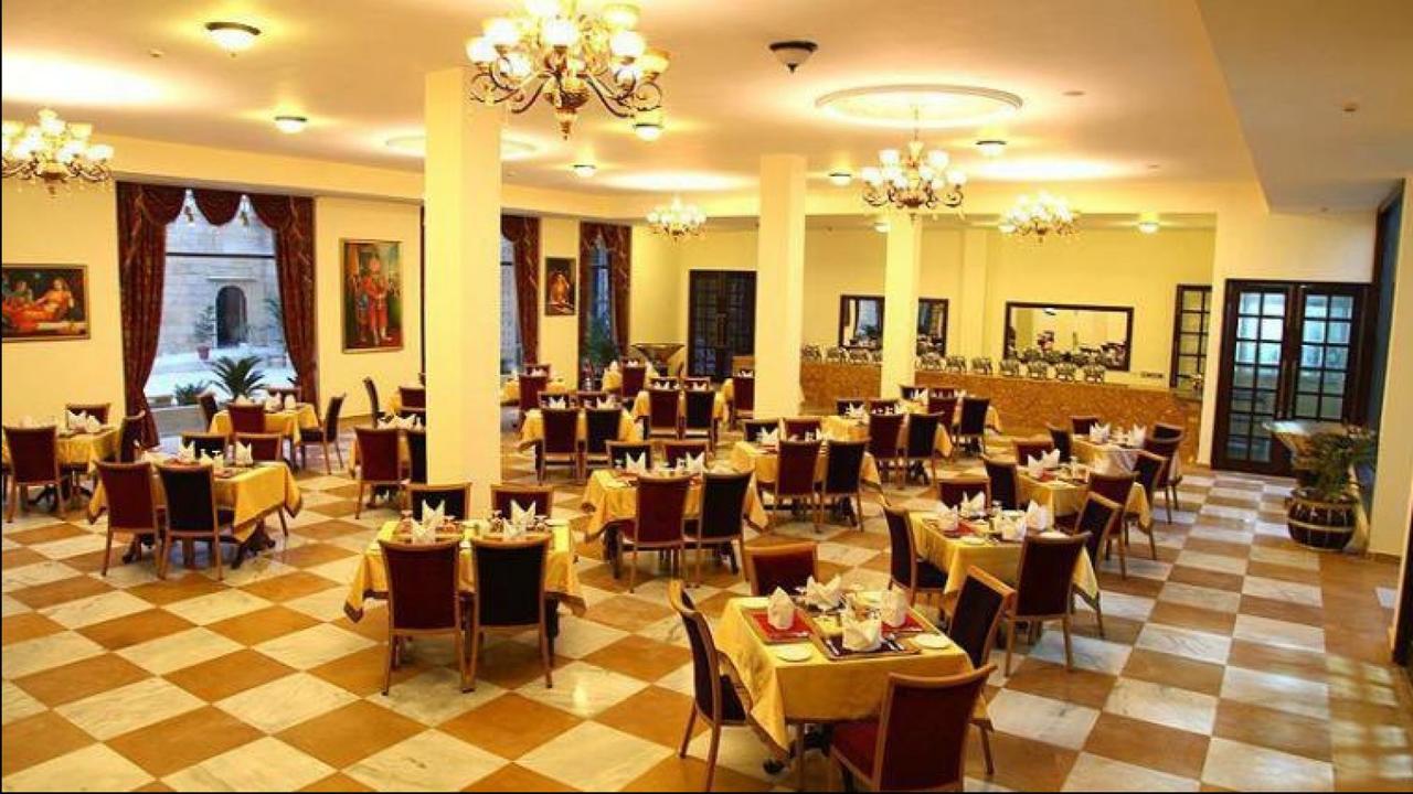 Clarks Inn Kaushambi Ghaziabad Restaurant photo
